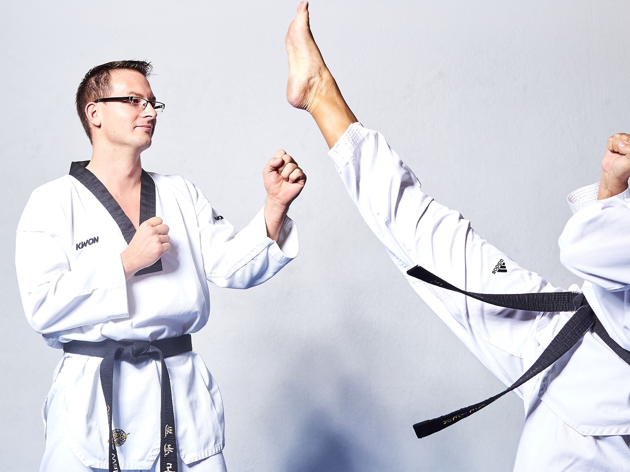 Jakie wyposażenie się przyda podczas uprawiania taekwondo?