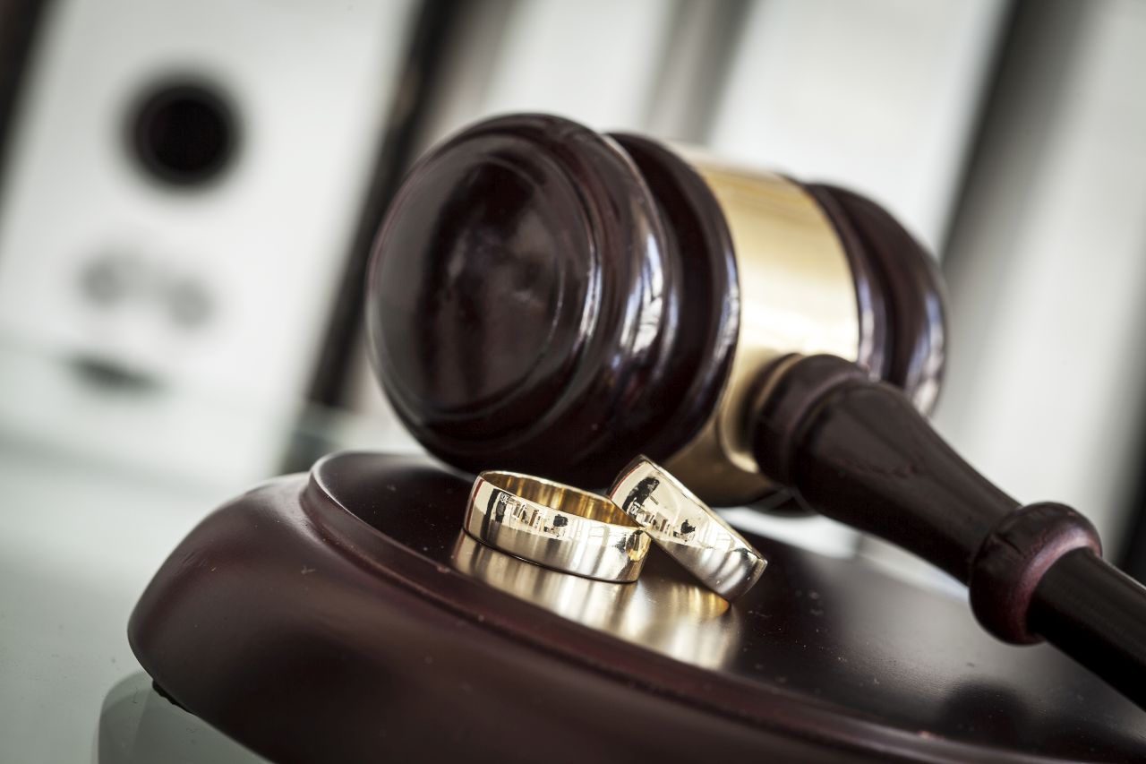 Dlaczego warto skorzystać z pomocy prawnika podczas sprawy rozwodowej?