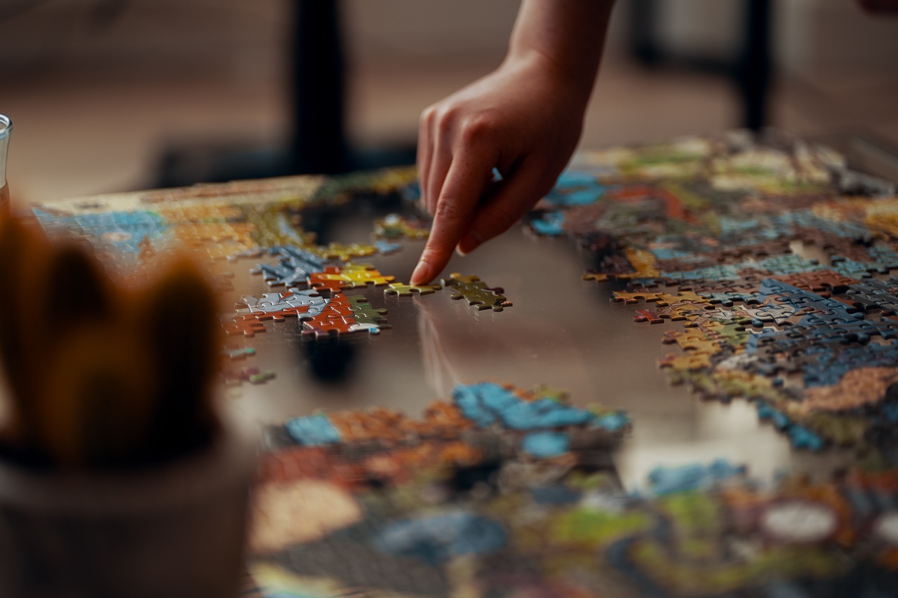 Układanie puzzli – przyjemne hobby dla każdego